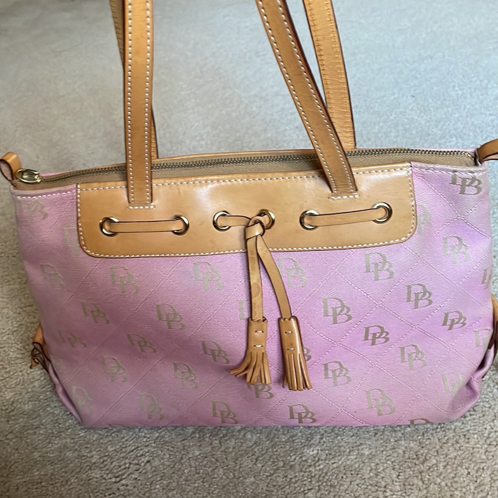 Pink Dooney & Bourke shoulder bag with leather trims and tassels - Picture 7 of 17